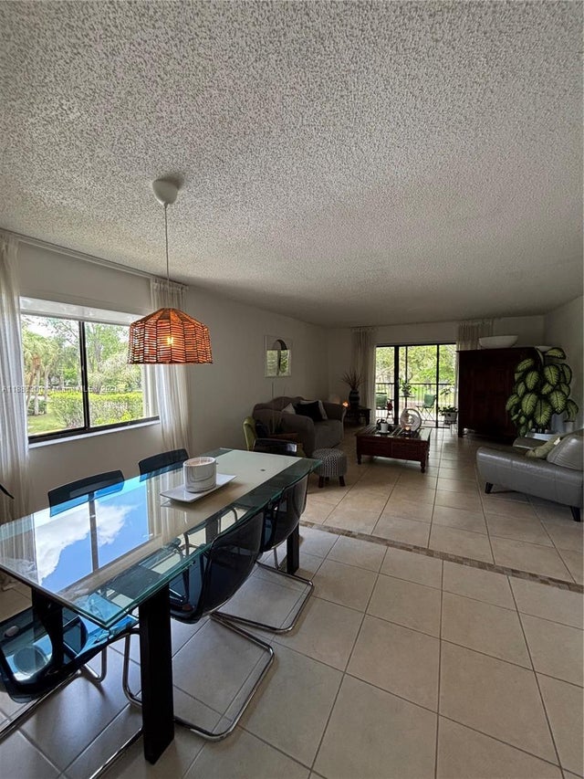 3 of 17 - 310 Lakeview Dr 201, Weston, FL