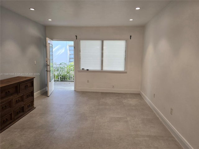3 of 12 - 835 Meridian Ave 4, Miami Beach, FL