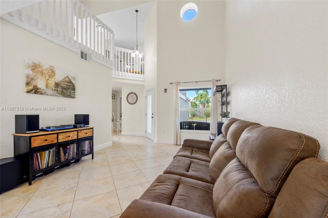 3 of 24 - 208 Sw 159th Ln, Sunrise, FL