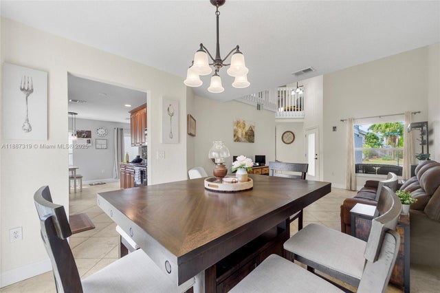 5 of 24 - 208 Sw 159th Ln, Sunrise, FL