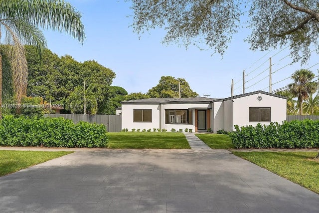 1 of 32 - 185 Ne 106th St, Miami Shores, FL