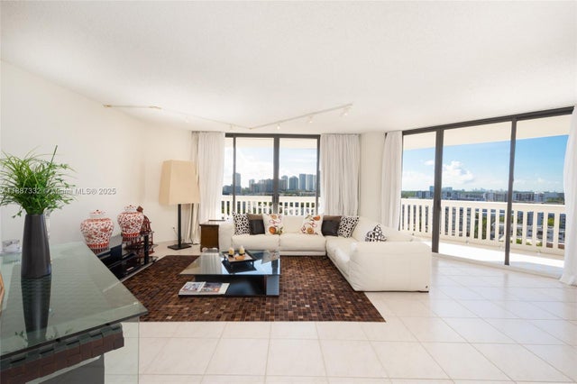 2 of 26 - 2000 Island Blvd 1002, Aventura, FL