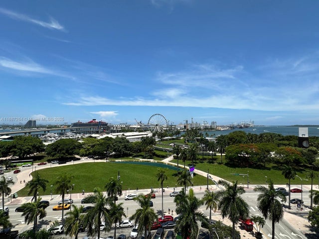 2 of 31 - 244 Biscayne Blvd 4404, Miami, FL