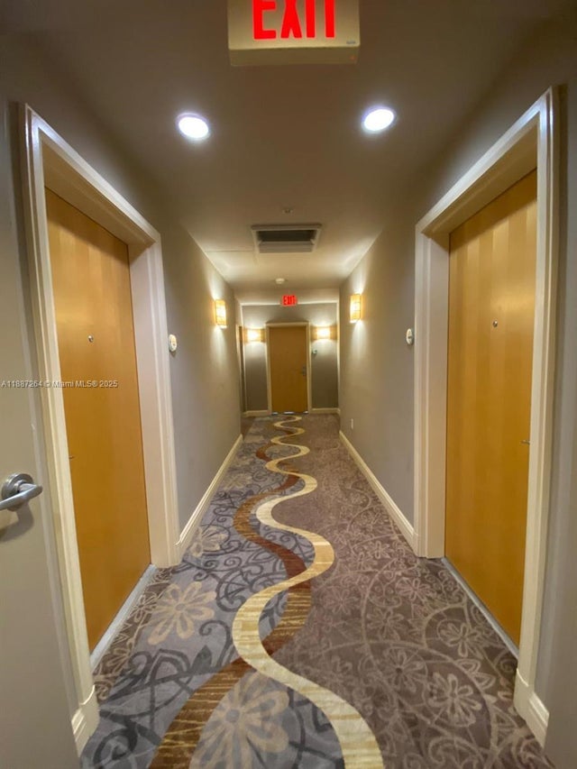 4 of 31 - 244 Biscayne Blvd 4404, Miami, FL