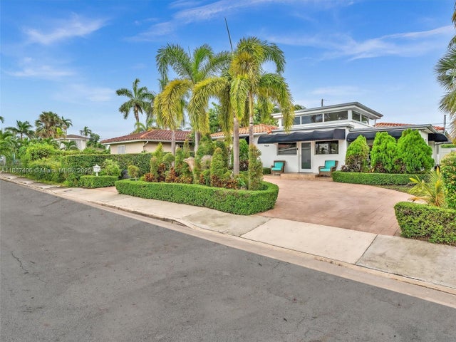 2 of 64 - 7504 Hispanola Ave, North Bay Village, FL