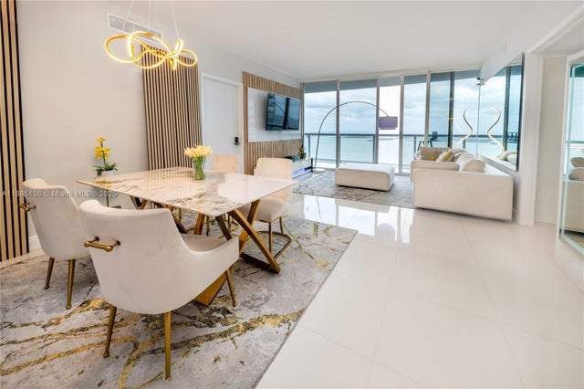 3 of 29 - 465 Brickell Av 4705, Miami, FL