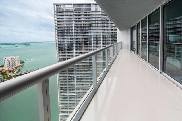 4 of 29 - 465 Brickell Av 4705, Miami, FL