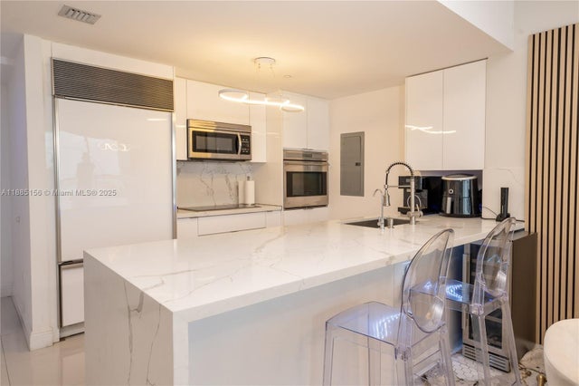 5 of 29 - 465 Brickell Av 4705, Miami, FL