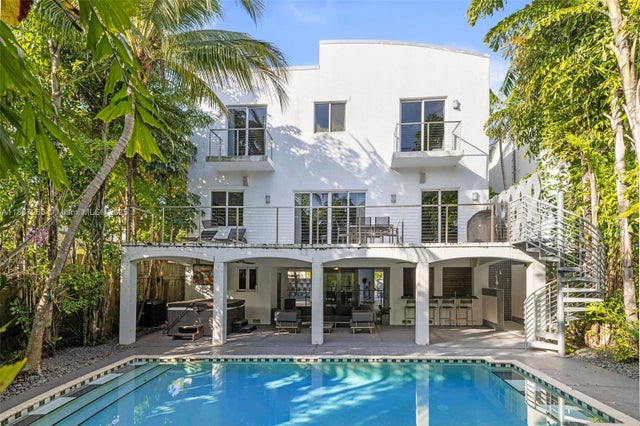 2 of 38 - 3545 E Glencoe St, Miami, FL
