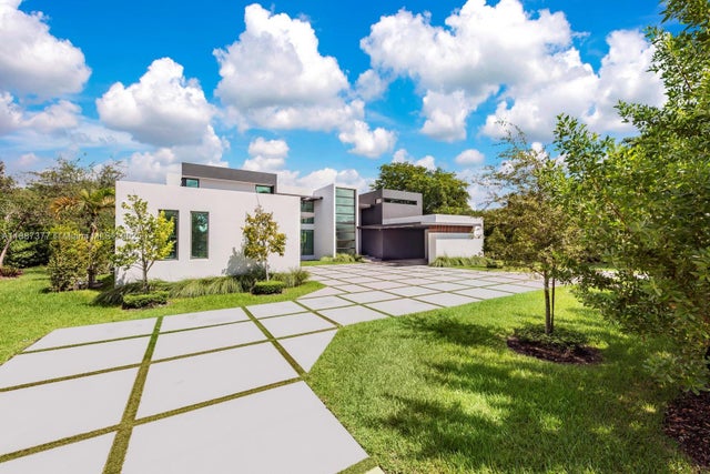 3 of 74 - 7425 Sw 136th St, Pinecrest, FL