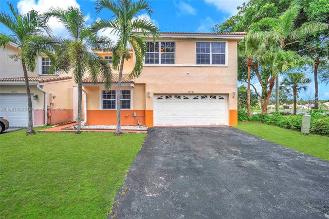 1 of 28 - 10741 N Saratoga Dr, Cooper City, FL
