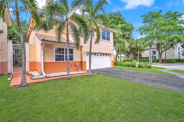 2 of 28 - 10741 N Saratoga Dr, Cooper City, FL