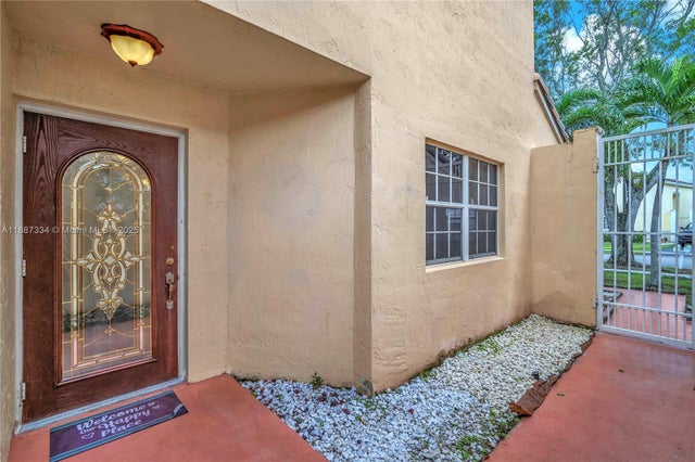 3 of 28 - 10741 N Saratoga Dr, Cooper City, FL