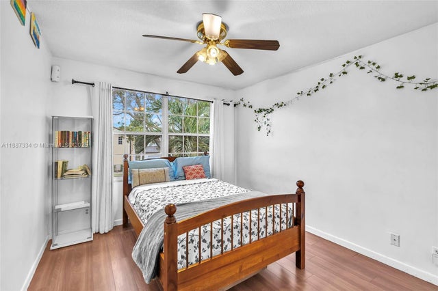 5 of 28 - 10741 N Saratoga Dr, Cooper City, FL