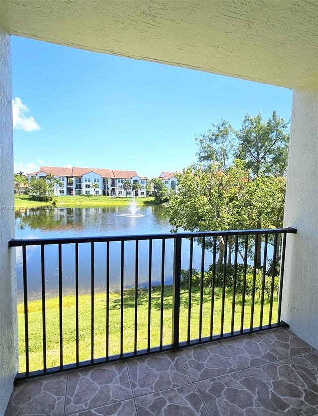 4 of 30 - 816 Villa Cir, Boynton Beach, FL
