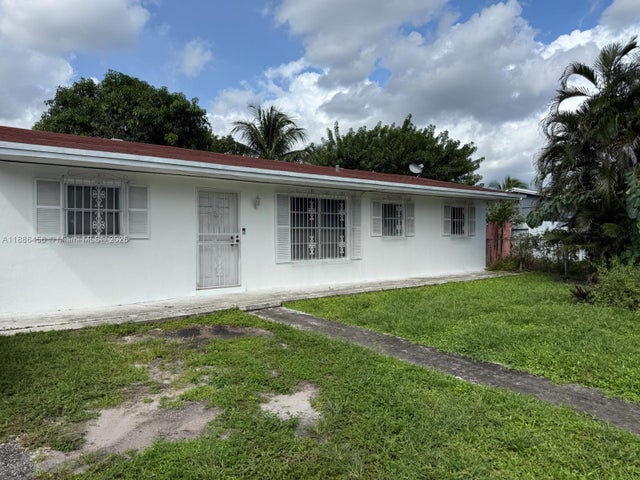 4 of 4 - 3277 Nw 179th St, Miami Gardens, FL