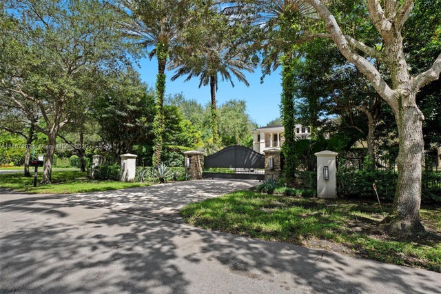 2 of 61 - 9601 Sw 60 Ct, Pinecrest, FL