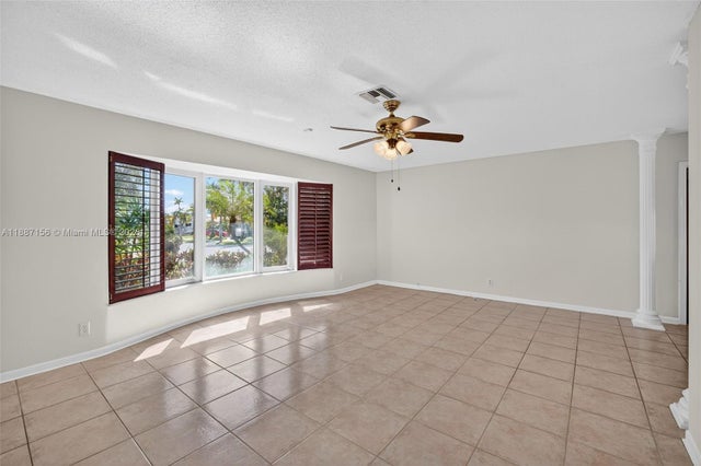 4 of 45 - 5701 Ne 21st Ave, Fort Lauderdale, FL
