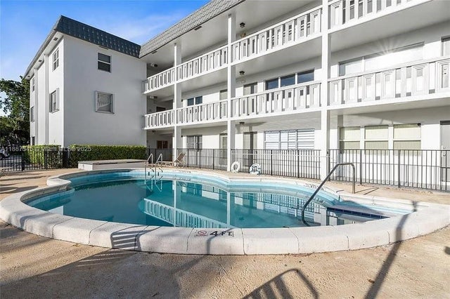 1 of 7 - 6200 Ne 22nd Way 305, Fort Lauderdale, FL