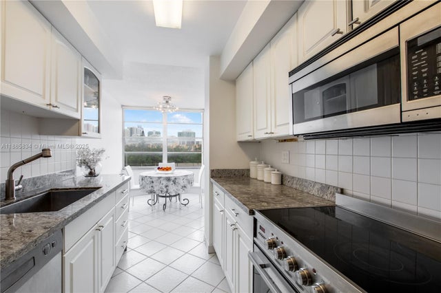 3 of 11 - 230 174th St 414, Sunny Isles Beach, FL