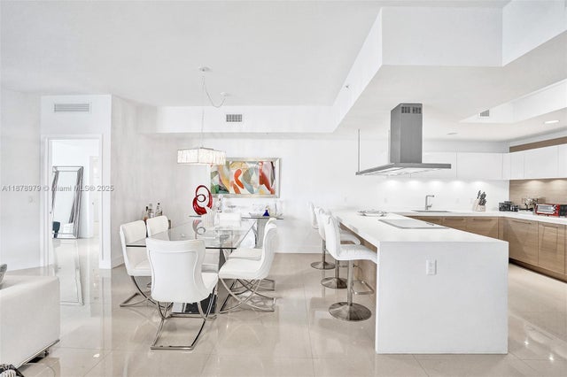 3 of 36 - 17301 Biscayne Blvd 1207, North Miami Beach, FL