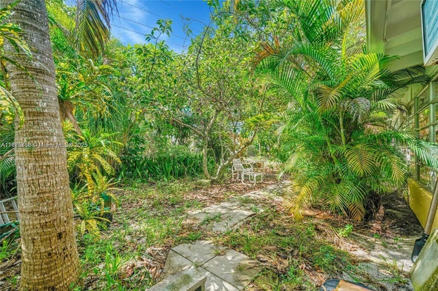 4 of 23 - 740 Ne 50th Ct, Deerfield Beach, FL