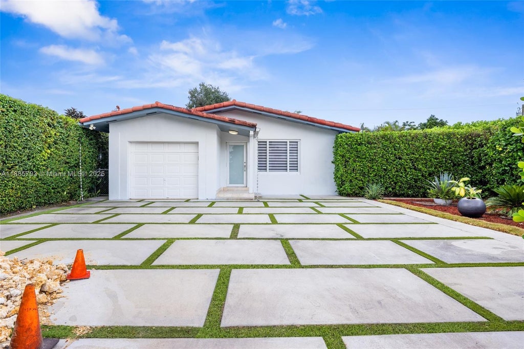 2121 Red Rd, Coral Gables