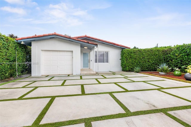 3 of 37 - 2121 Red Rd, Coral Gables, FL
