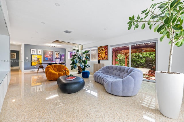 5 of 37 - 2121 Red Rd, Coral Gables, FL