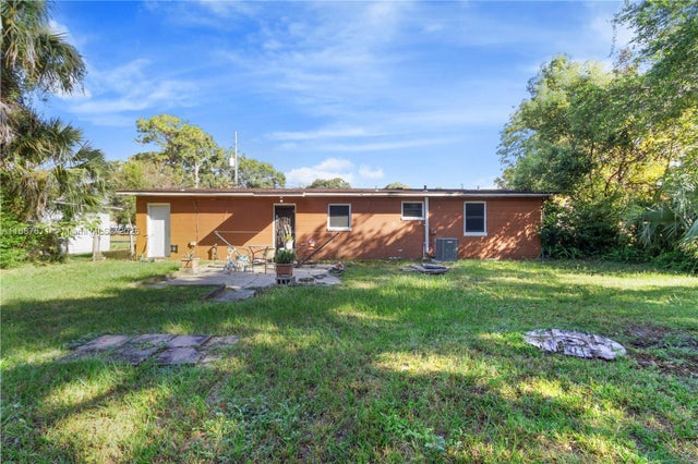 3 of 7 - 6034 Columbine Dr, Jacksonville, FL