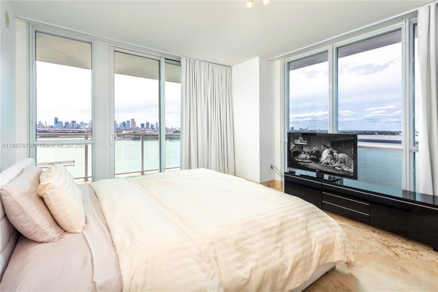 2 of 21 - 520 West Ave 1405, Miami Beach, FL