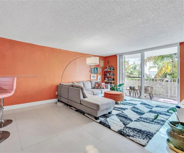 2 of 12 - 488 Nw 165th St Rd B-312, Miami, FL