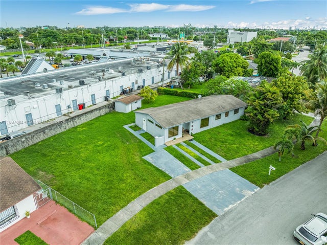 7945 Sw 9th Ter, Miami