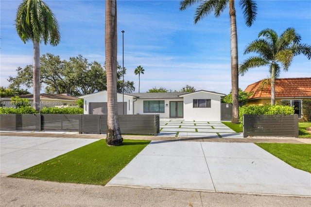 1 of 49 - 5501 Mckinley St, Hollywood, FL
