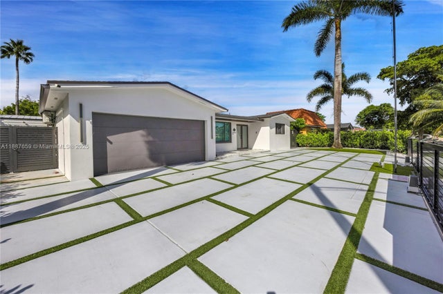 3 of 49 - 5501 Mckinley St, Hollywood, FL