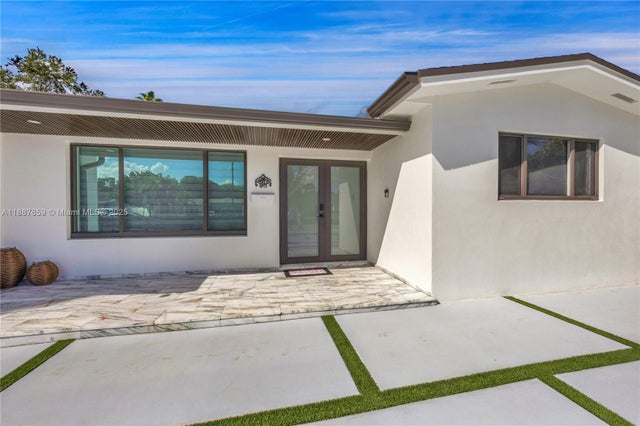 4 of 49 - 5501 Mckinley St, Hollywood, FL