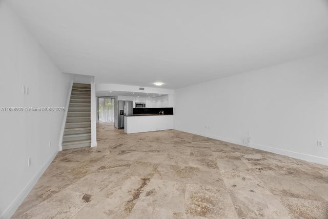 5 of 42 - 450 Grapetree Dr 313, Key Biscayne, FL
