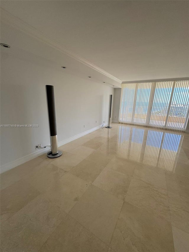 4 of 67 - 791 Crandon Blvd 1506, Key Biscayne, FL