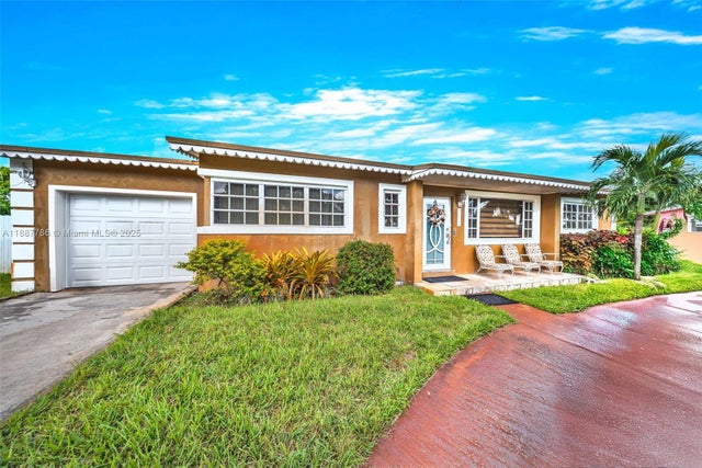 1 of 25 - 3825 Nw 193rd Ter, Miami Gardens, FL