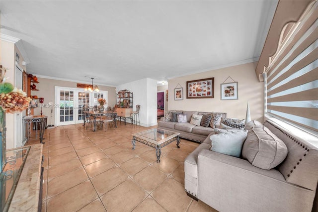 3 of 25 - 3825 Nw 193rd Ter, Miami Gardens, FL
