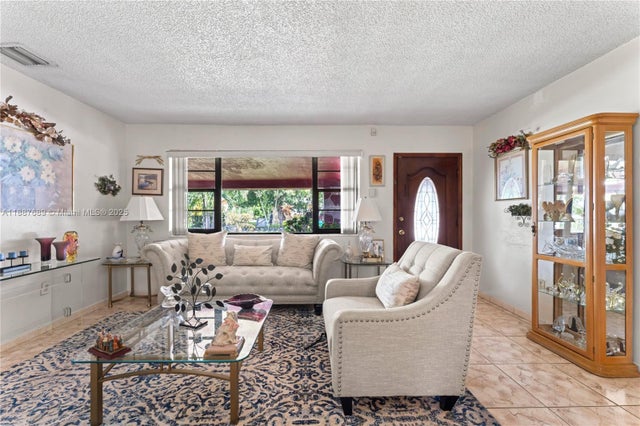 2 of 23 - 2250 Nw 178th St, Miami Gardens, FL