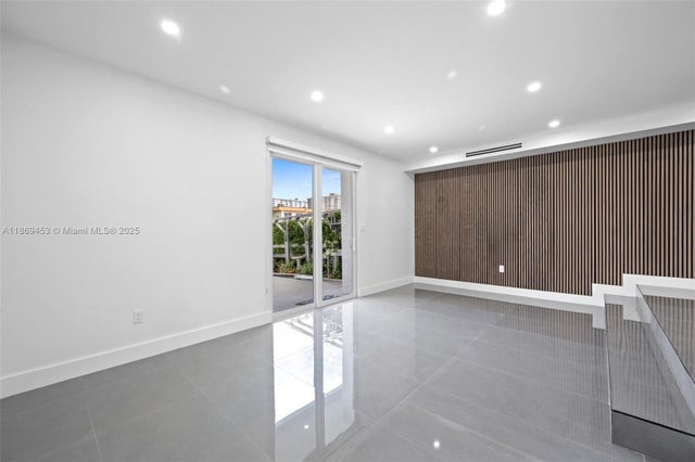 2 of 25 - 3807 Ne 166th St, North Miami Beach, FL