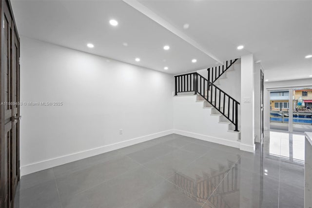 5 of 25 - 3807 Ne 166th St, North Miami Beach, FL