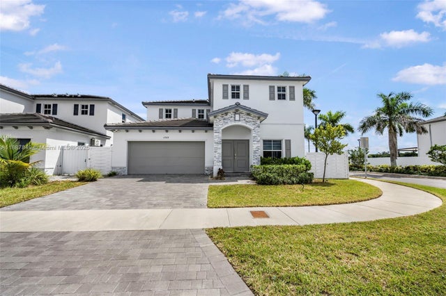 1 of 41 - 21189 Sw 127th Ct, Miami, FL