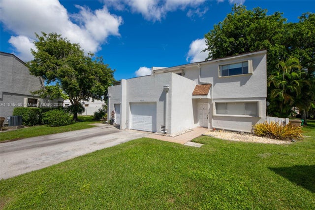 2 of 50 - 8662 Bridle Path Ct 115a, Davie, FL