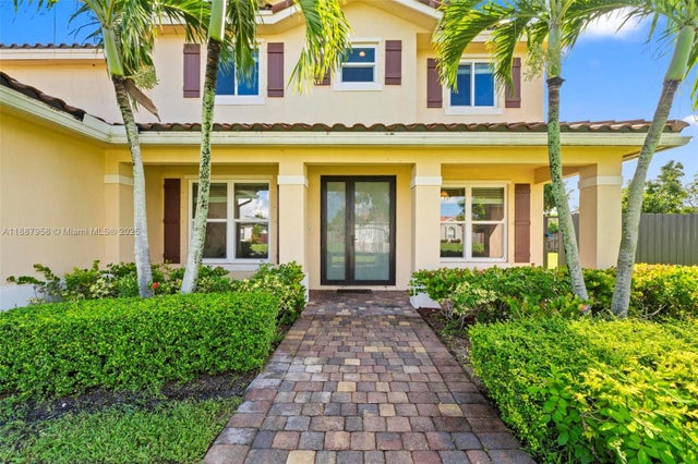 1 of 53 - 2147 Nw 15th Pl, Homestead, FL