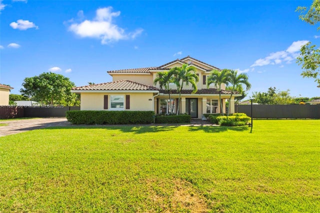 2 of 53 - 2147 Nw 15th Pl, Homestead, FL