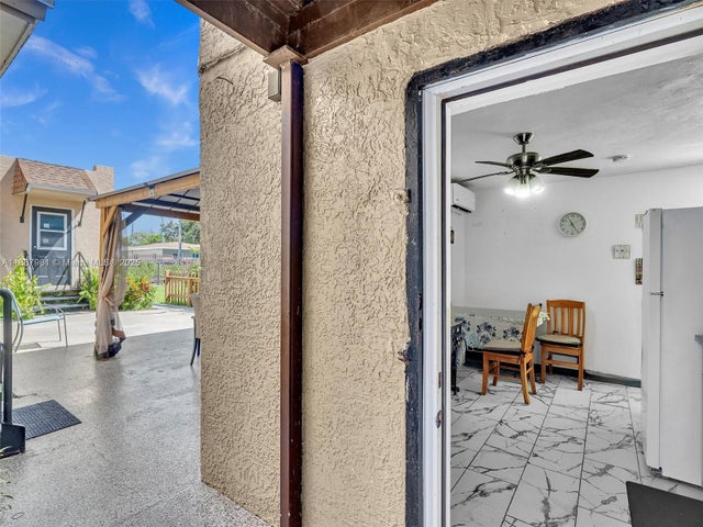 2 of 98 - 520 Nw 49th St, Miami, FL