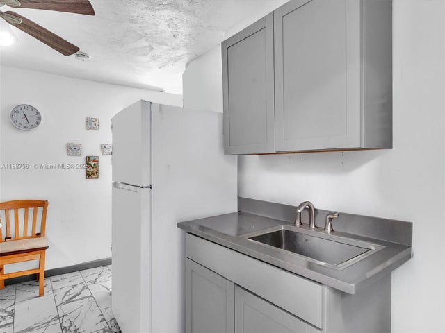 4 of 98 - 520 Nw 49th St, Miami, FL