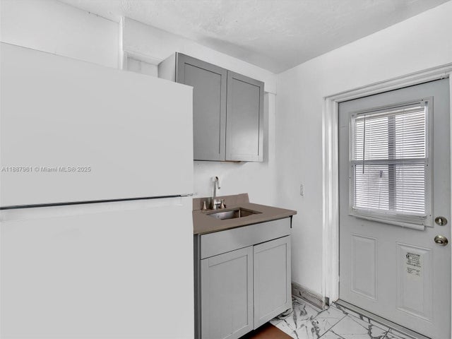 5 of 98 - 520 Nw 49th St, Miami, FL